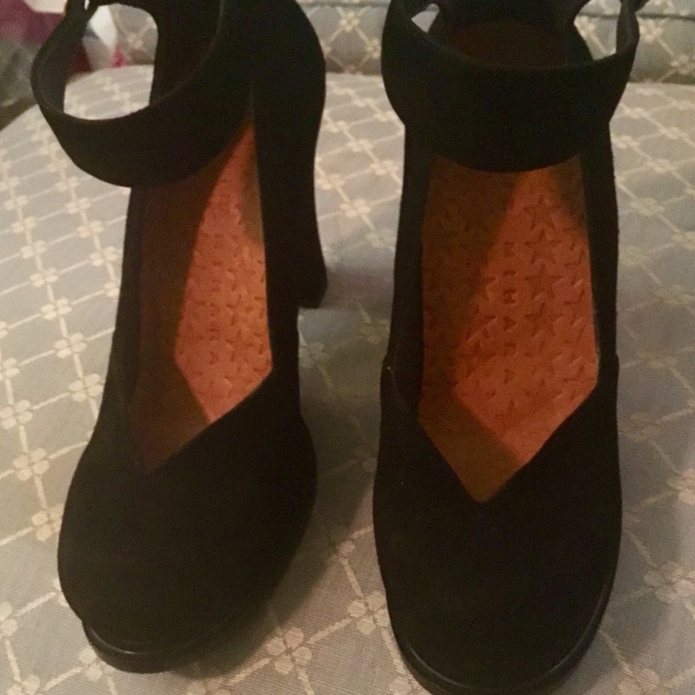 Chie mihara black suede platform heels size 6 1/2